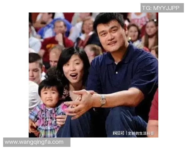 姚明身边的助理揭秘他的职业生涯与生活点滴的幕后故事