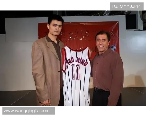 姚明武林手势揭秘:从篮球场到武侠世界的文化交融与传承 姚明武林手势揭秘:从篮球场到武侠世界的文化交融与传承