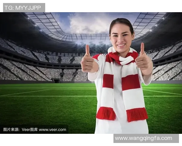 戴围脖的足球明星们如何在寒冷中展现风采与魅力